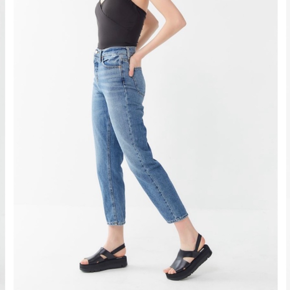 BDG high waisted Slim Straight Jean